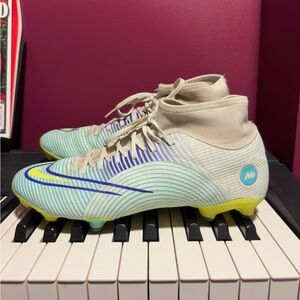 Nike soccer cleats womens size 8.5